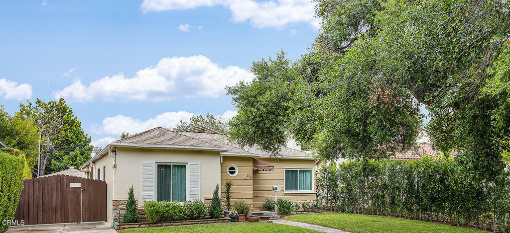 Property Photo: 250 S Berkeley Avenue CA 91107