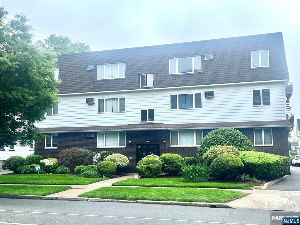 137 Orient Way 3D  Rutherford NJ 07070 photo