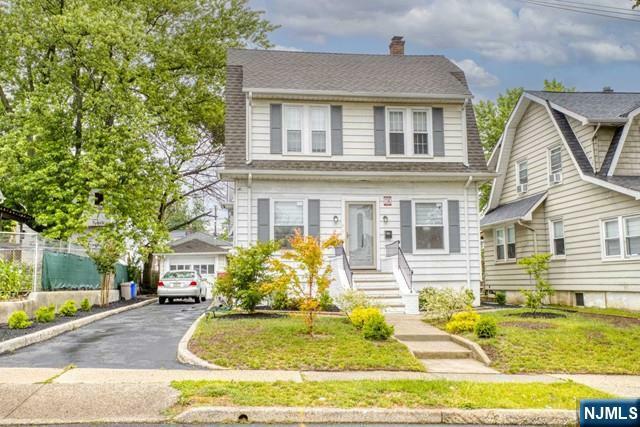 905 Linden Avenue  Ridgefield NJ 07657 photo