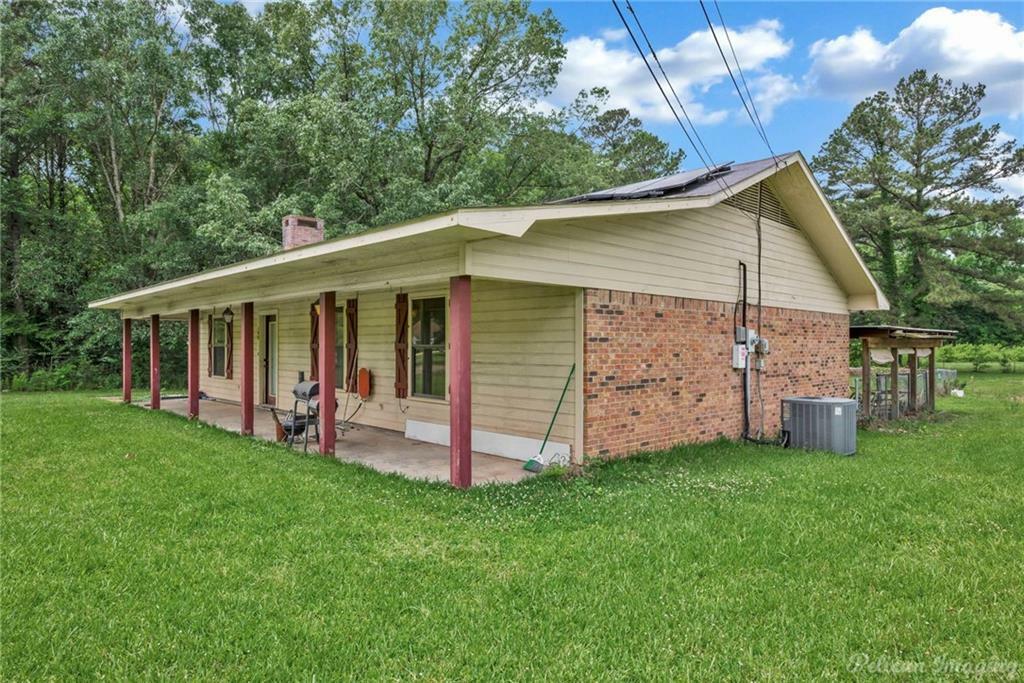 Property Photo: 199 Julia Ann Drive LA 71457