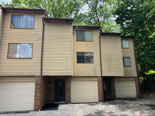 Property Photo: 2153 Penguin Avenue OH 44319