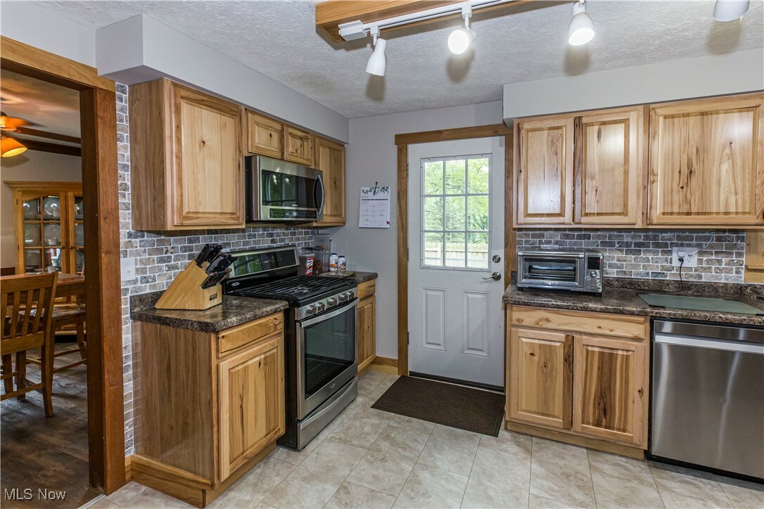Property Photo: 13658 Market Avenue N OH 44632