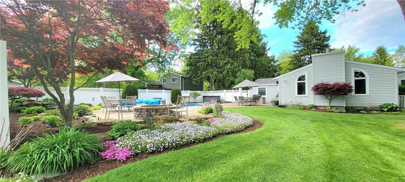 Property Photo: 796 Chenook Trail OH 44056