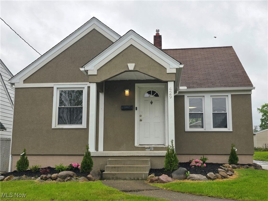 Property Photo:  429 N Osborn Avenue  OH 44509 