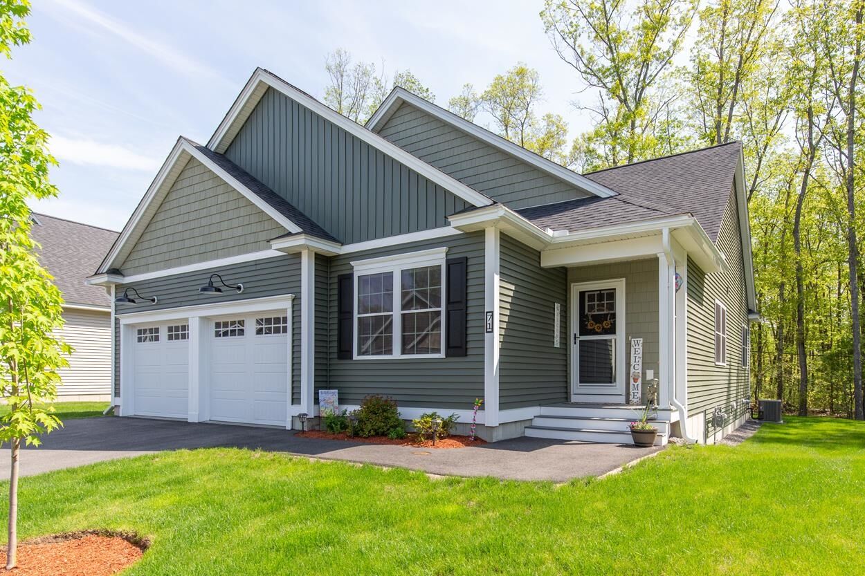 Property Photo: 71 Massie Circle NH 03051