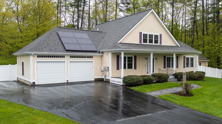 14 Chandler Lane  Amherst NH 03031 photo