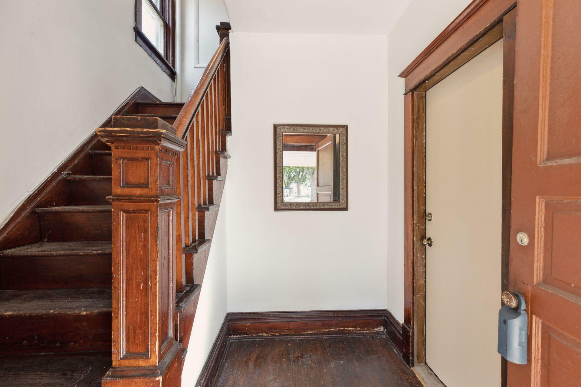 Property Photo: 1264 Snelling Avenue N MN 55108