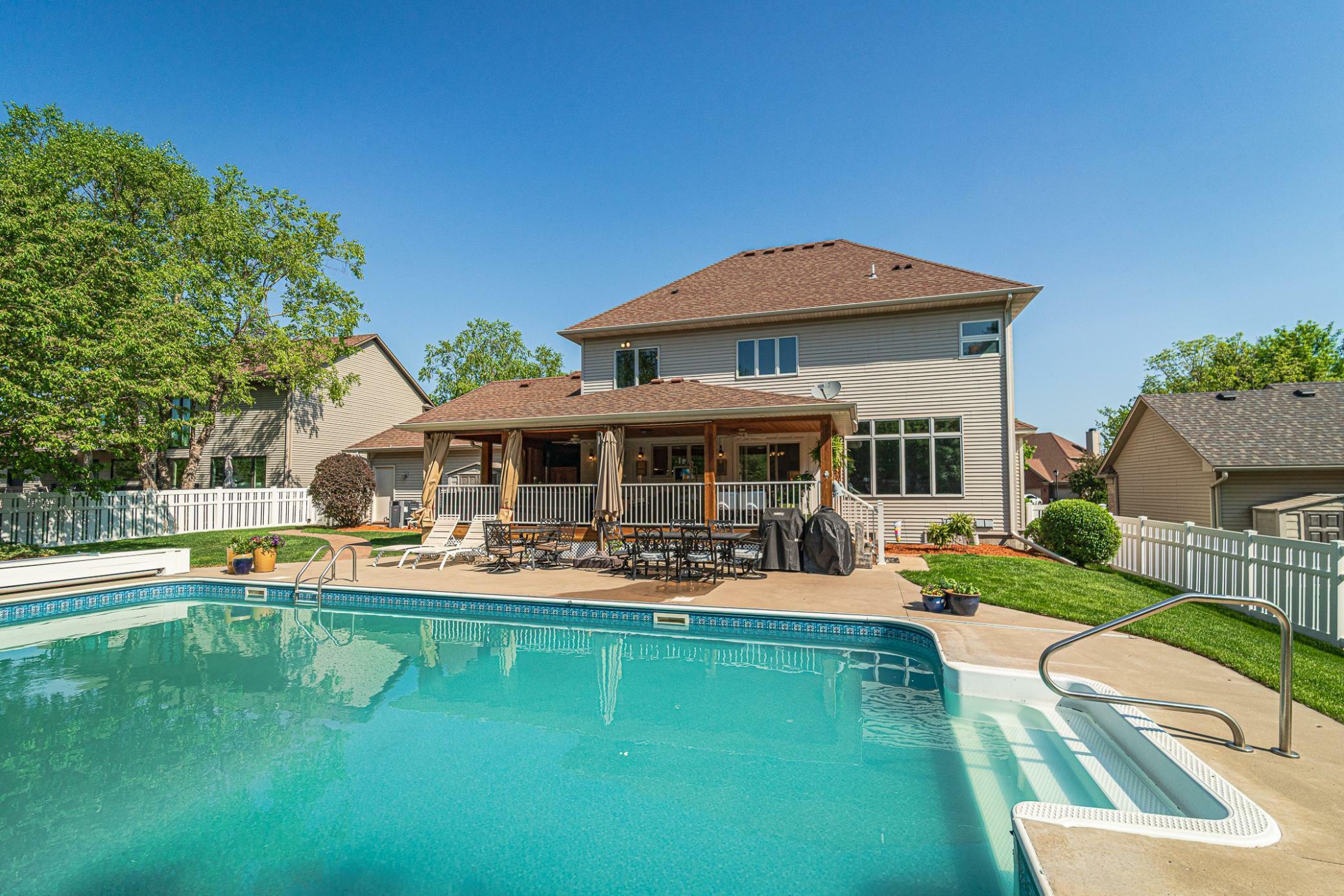Property Photo: 8516 Carriage Hill Circle MN 55378