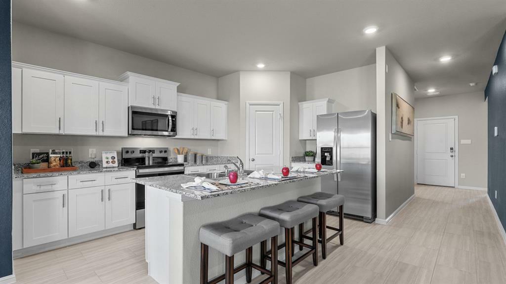 Property Photo: 1616 Marsh Street TX 76033
