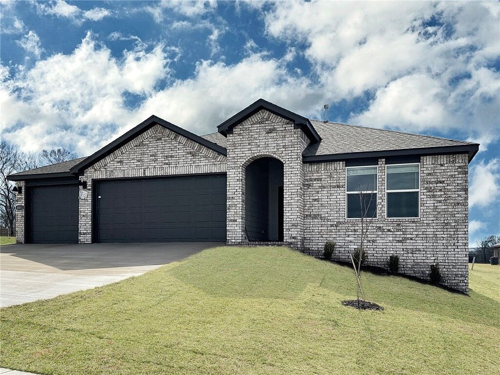 Property Photo:  581 Crystal Drive  AR 72753 