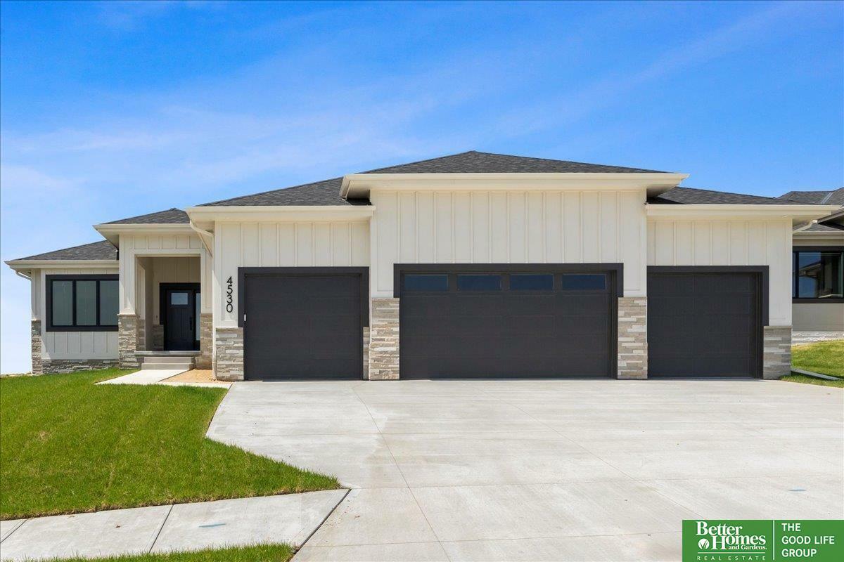 5709 N 197th Street  Elkhorn NE 68022 photo