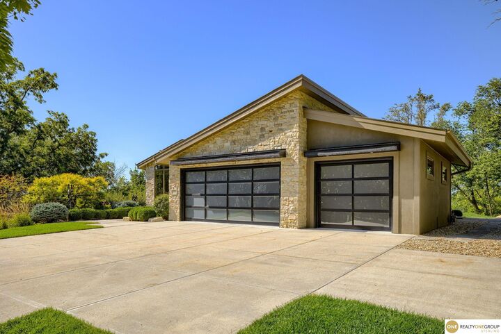 Property Photo: 21854 Hillandale Road NE 68022