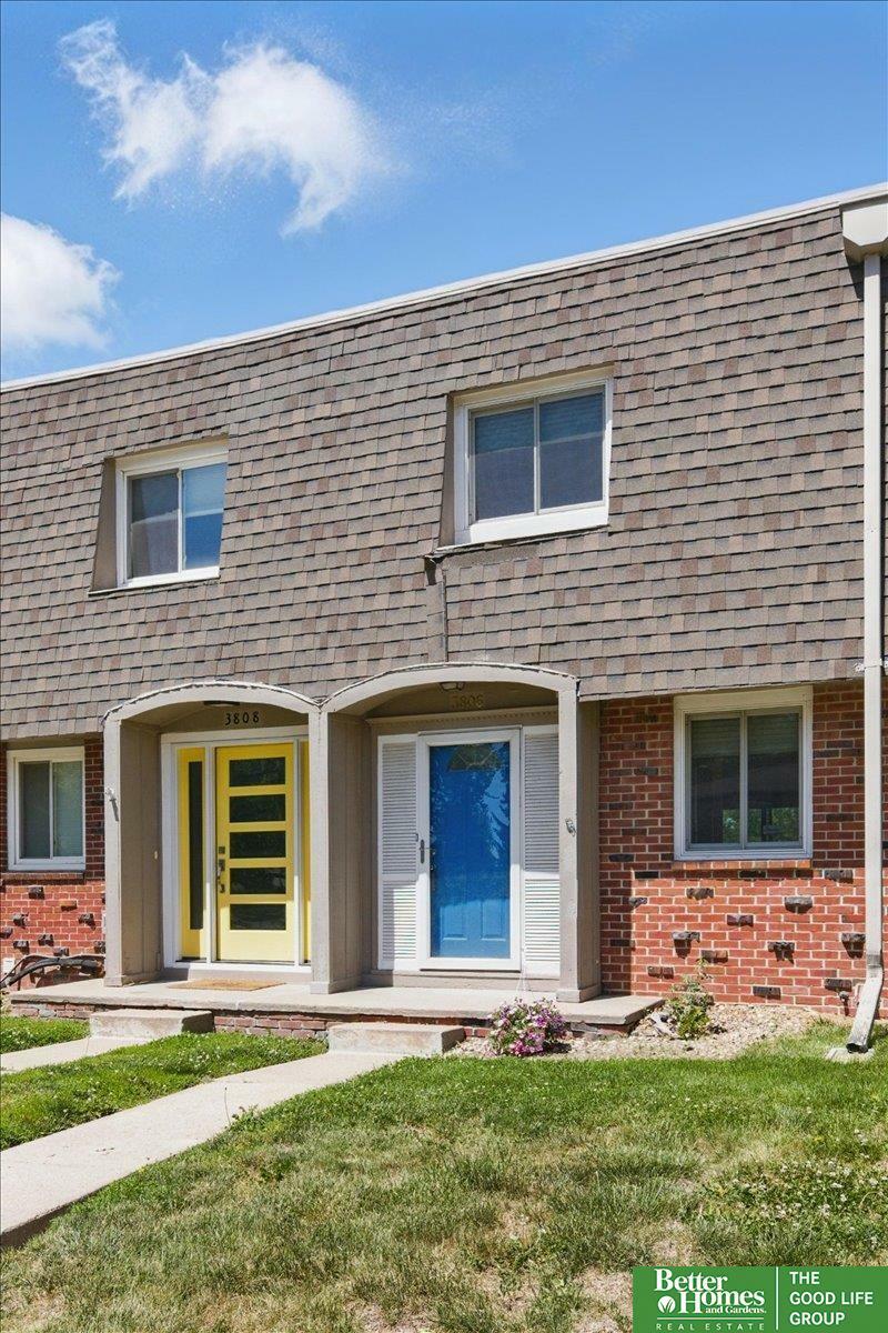 Property Photo: 3806 Gayle Avenue NE 68123