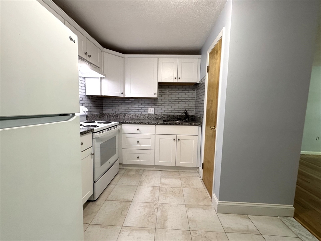 Property Photo: 580 Salem Street 8 MA 01880