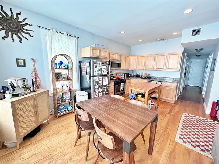 Property Photo:  194 Marion St 3  MA 02128 