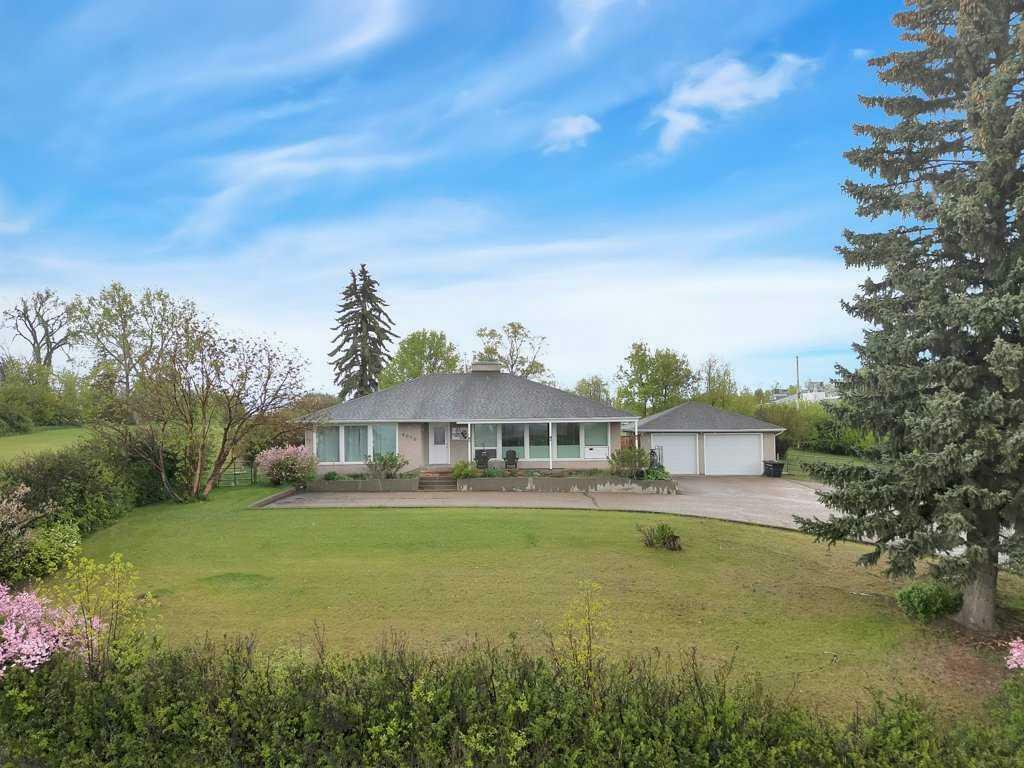 Photo de la propriété: 6010 50 Avenue AB T4L 0H8