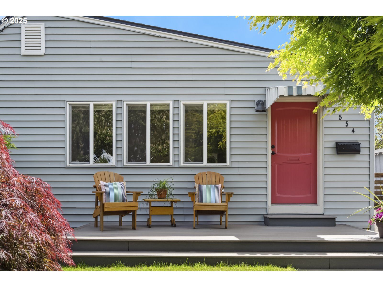 Property Photo: 4554 NE Wygant St OR 97218