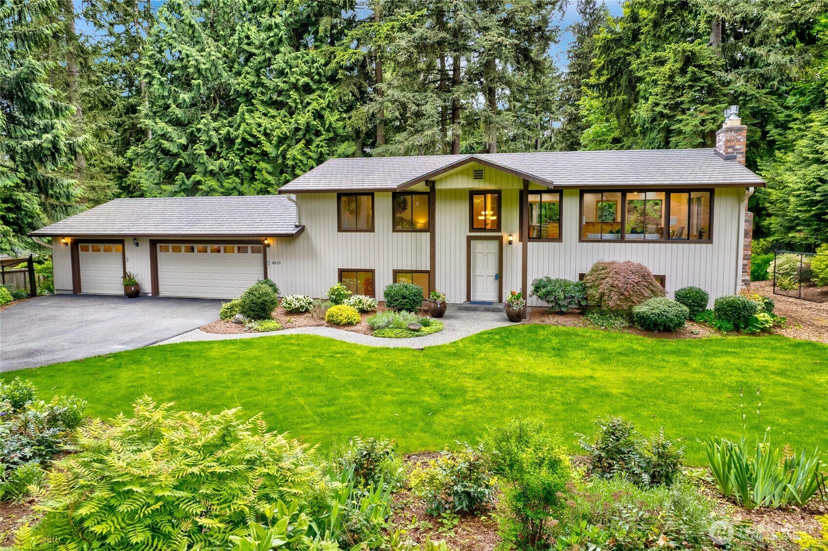 Property Photo: 16113 161st Avenue NE WA 98072