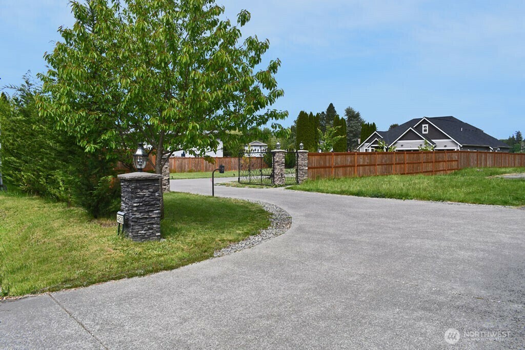 Property Photo: 4620 Wiggins Road SE WA 98501