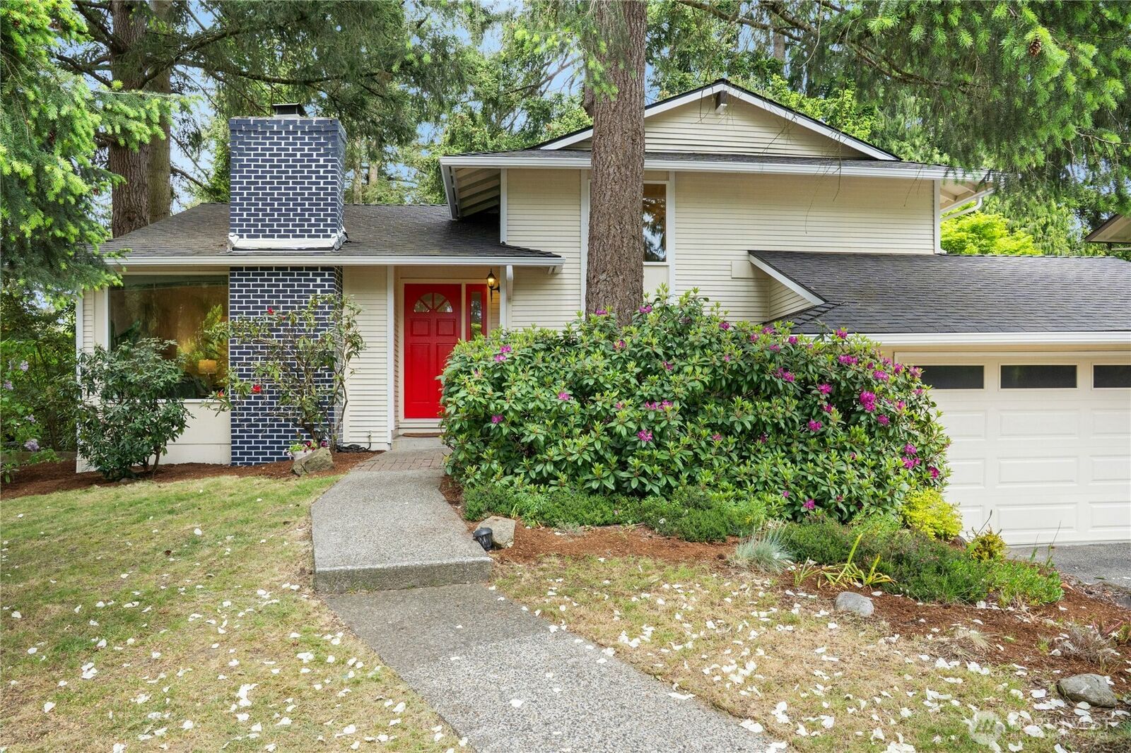 Property Photo: 11754 NE 140th Street WA 98034