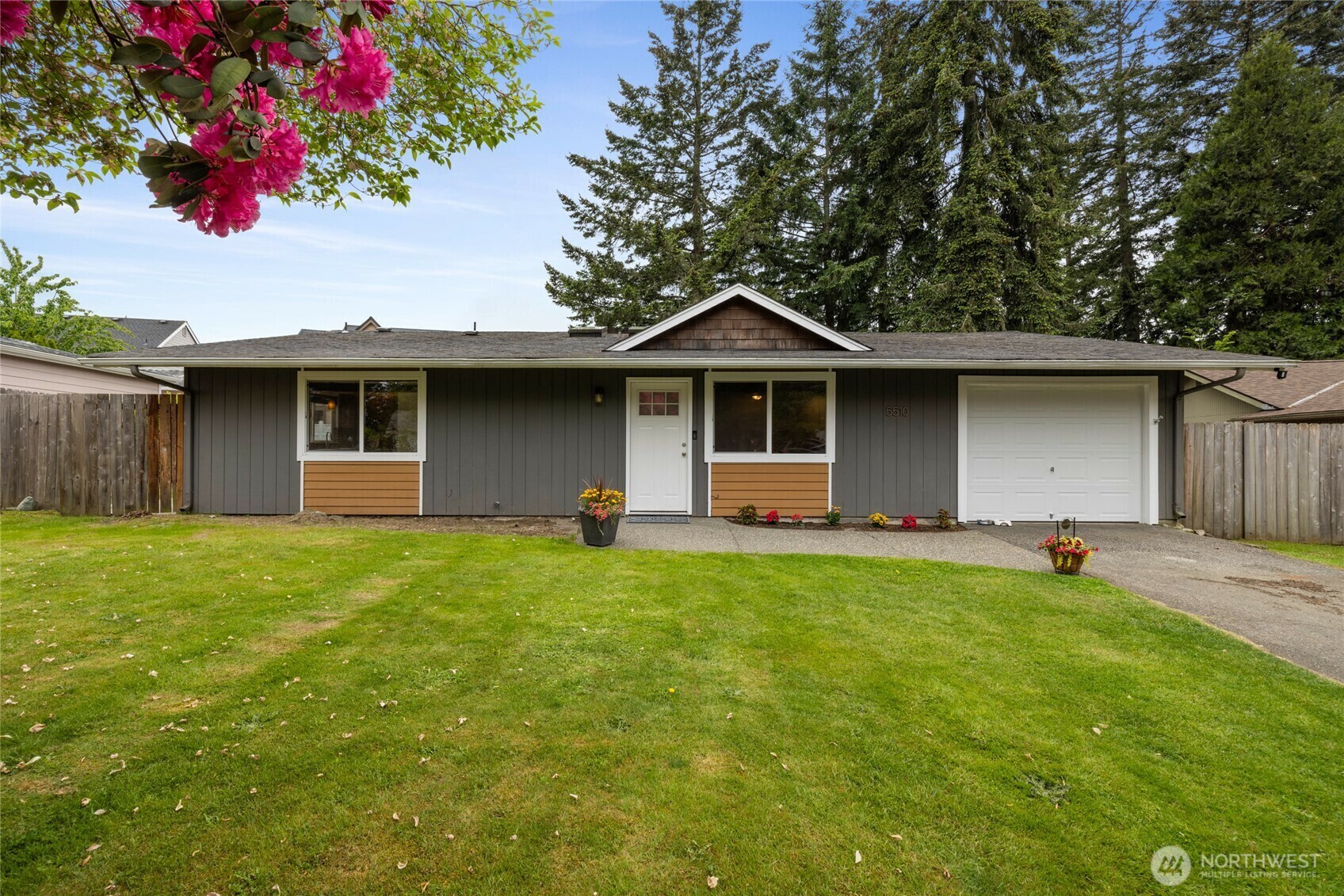 Property Photo: 5510 83rd Avenue W WA 98467