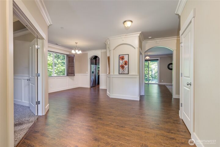 Property Photo:  9302 S 216th Place  WA 98031 