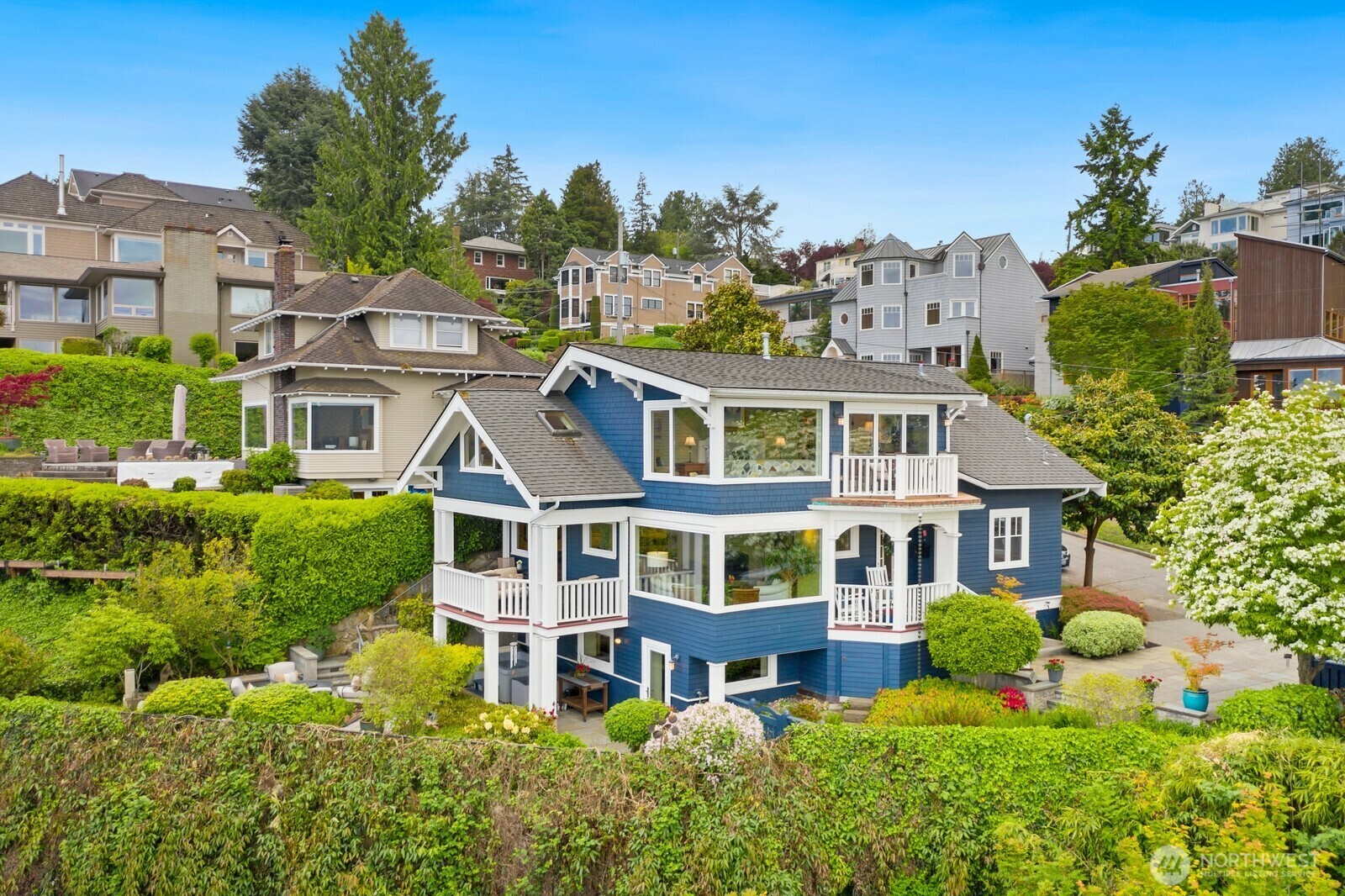 1712  Arch Ave  SW  Seattle WA 98116 photo