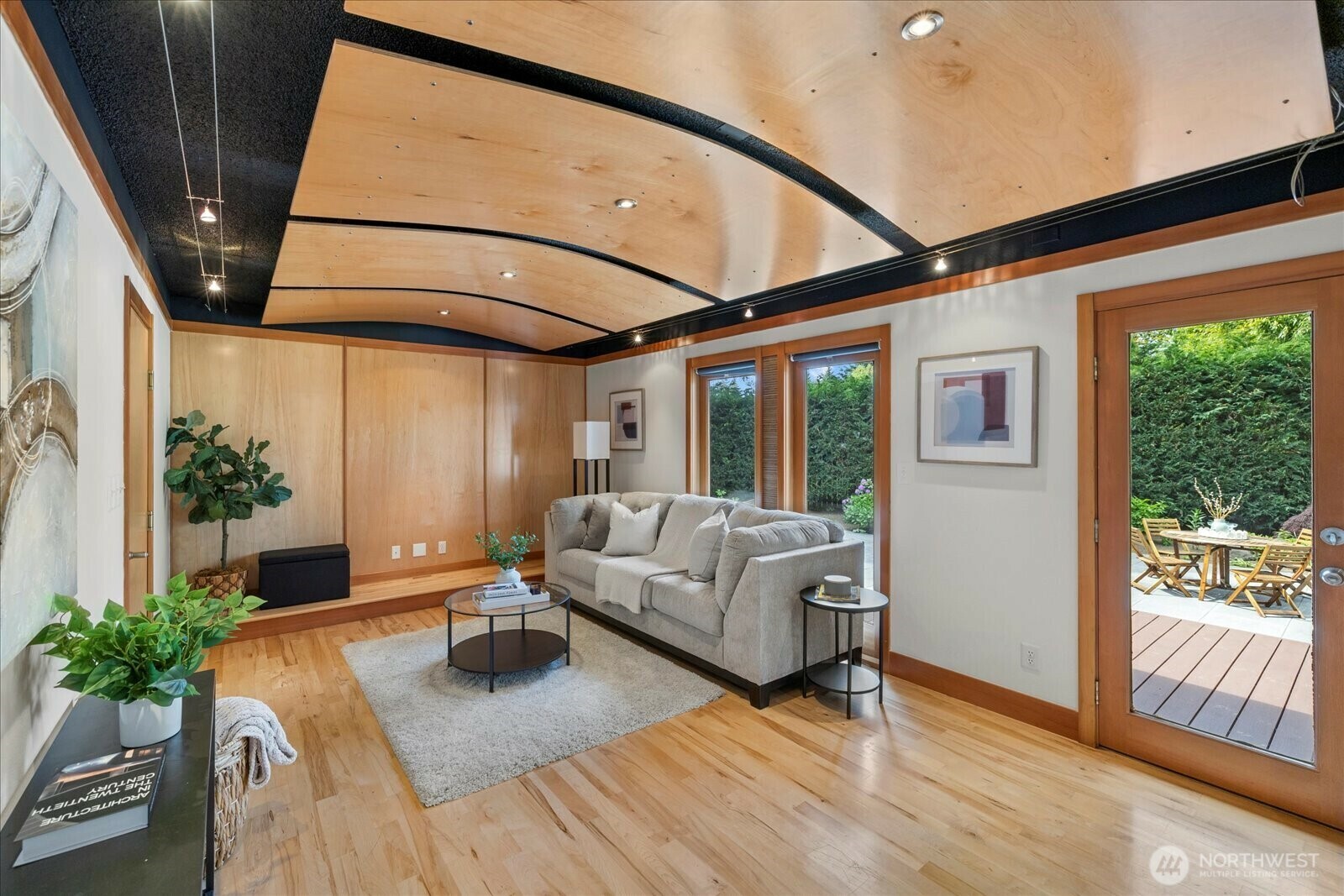 Property Photo:  10515  171st Avenue NE  WA 98052 
