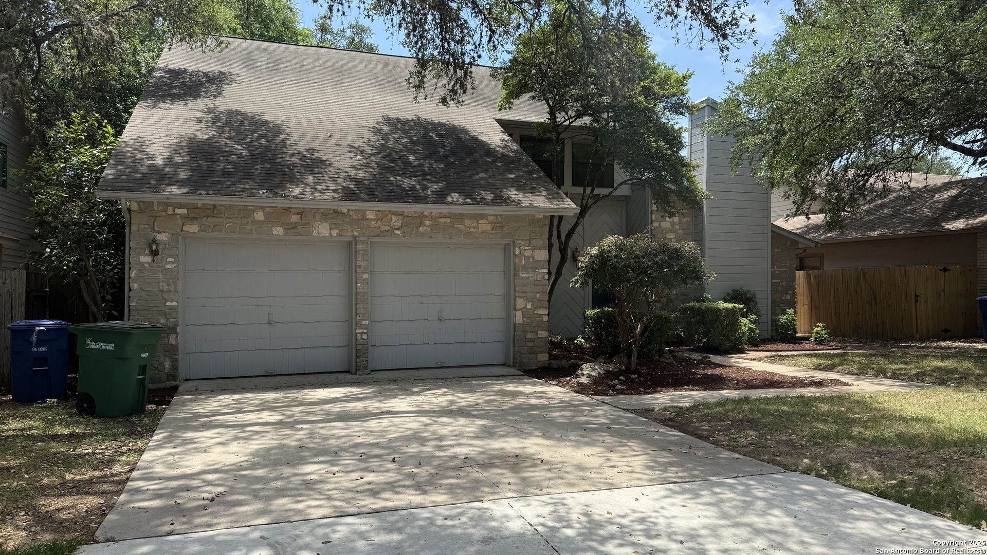 Property Photo: 1706 Longfield Dr TX 78248