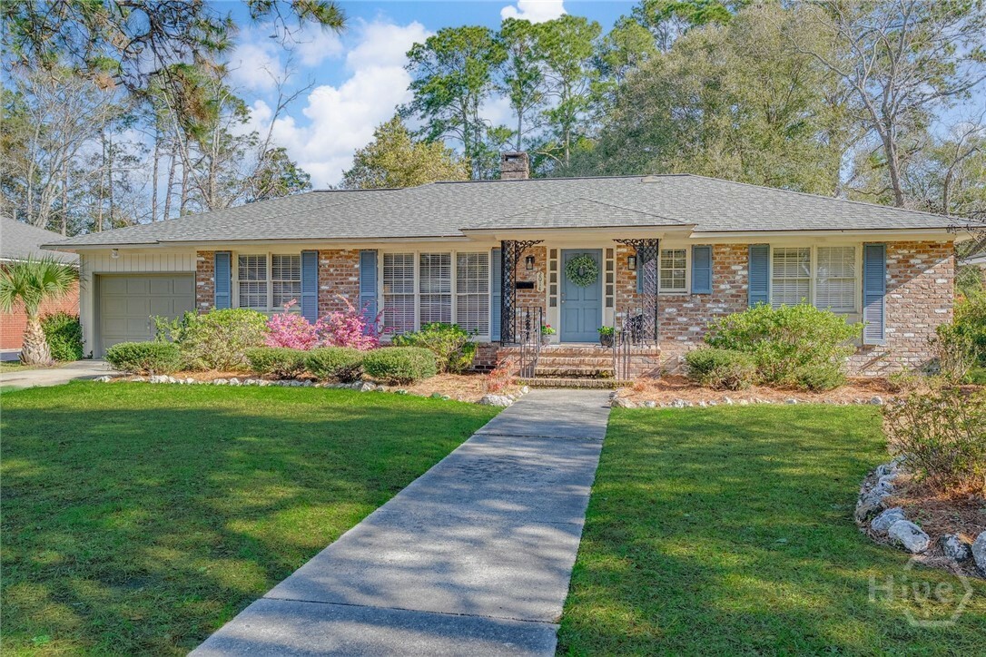 Property Photo: 2014 Colonial Drive GA 31406