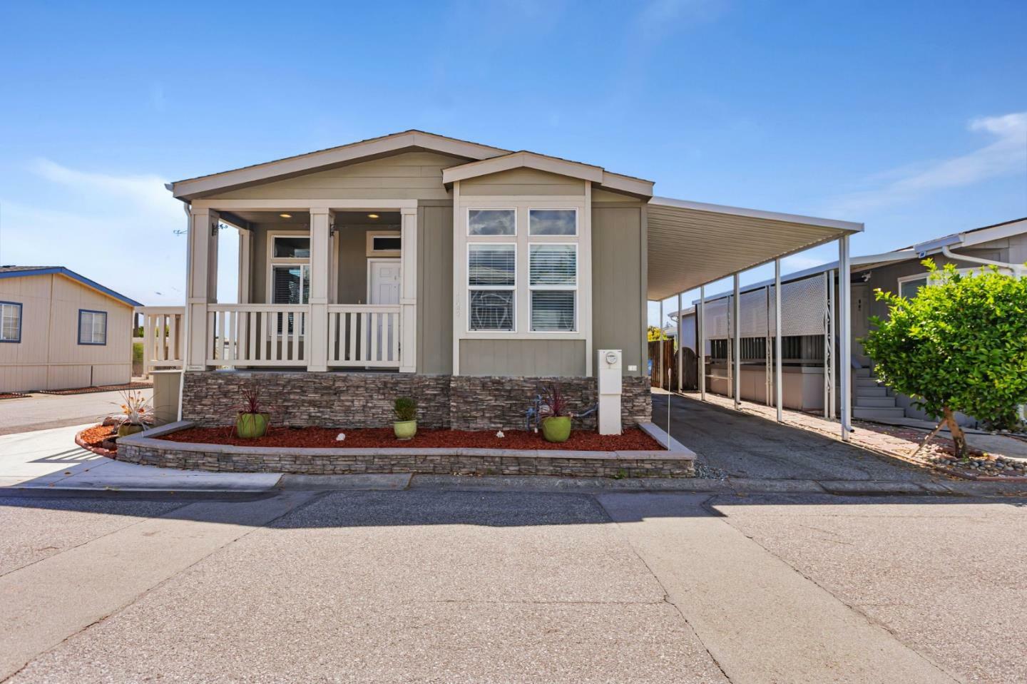 120 Dixon Landing Road 124  Milpitas CA 95035 photo