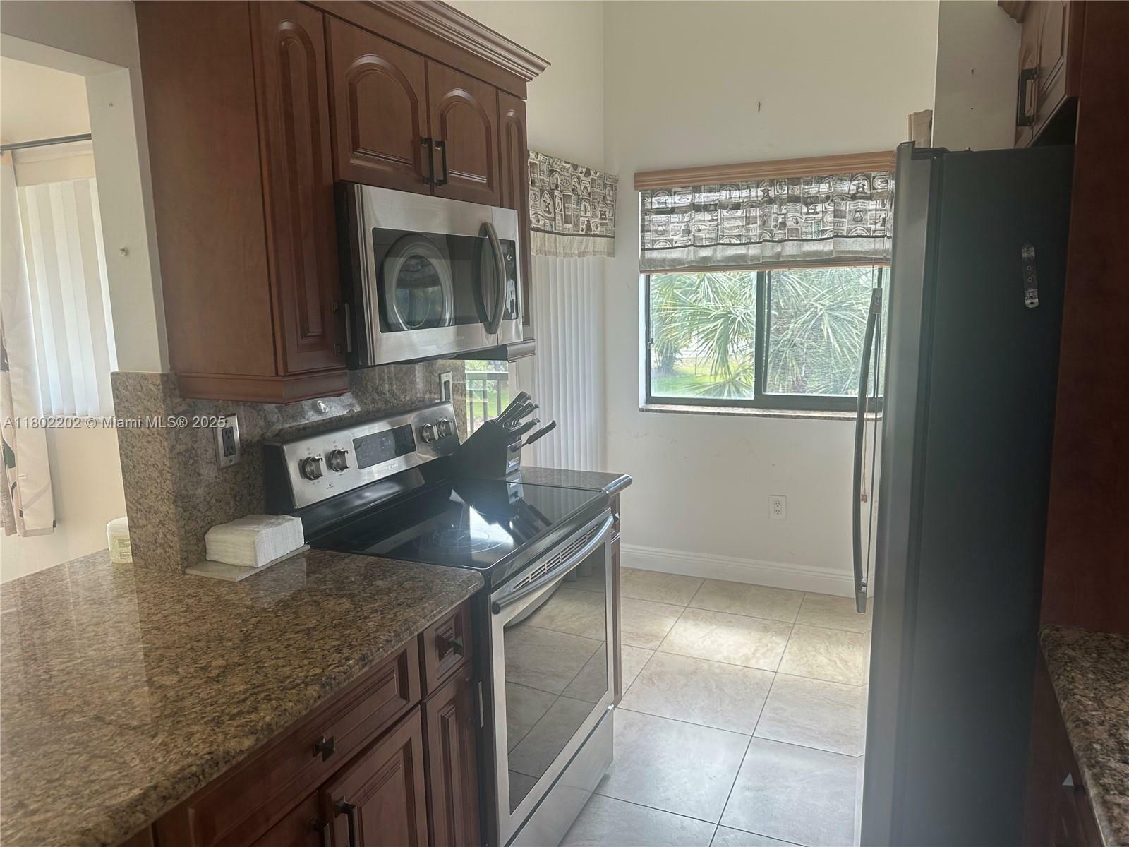 Property Photo: 15489 N Miami Lakeway N 307 FL 33014