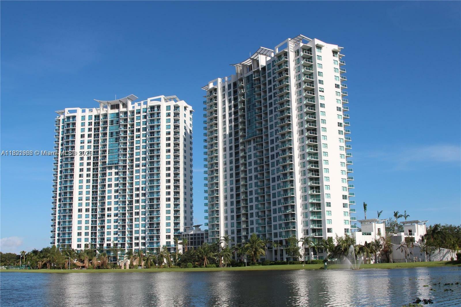 Property Photo: 2641 N Flamingo Rd 2007N FL 33323