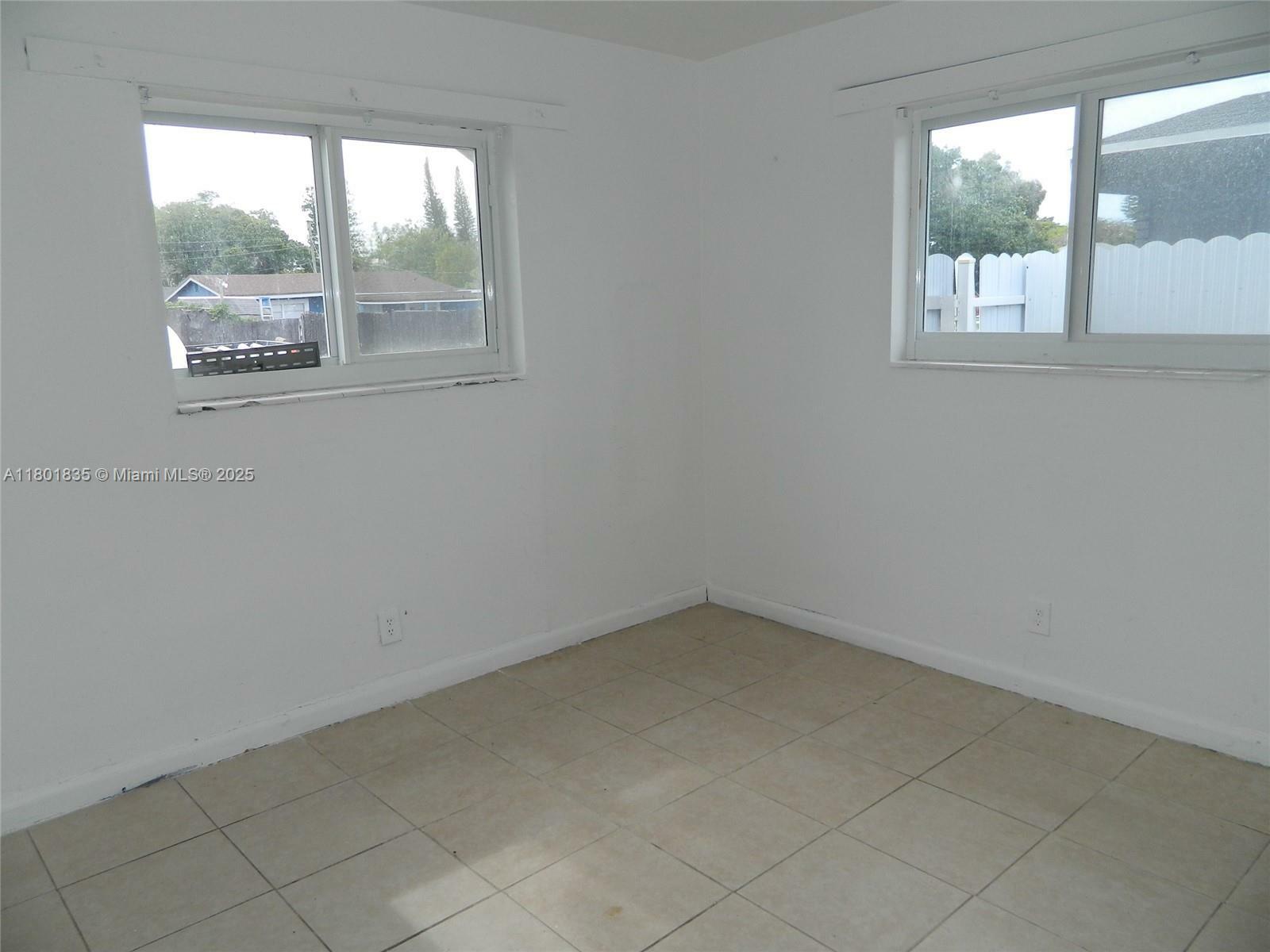Property Photo: 2620 NW 18th Ter 4 FL 33311