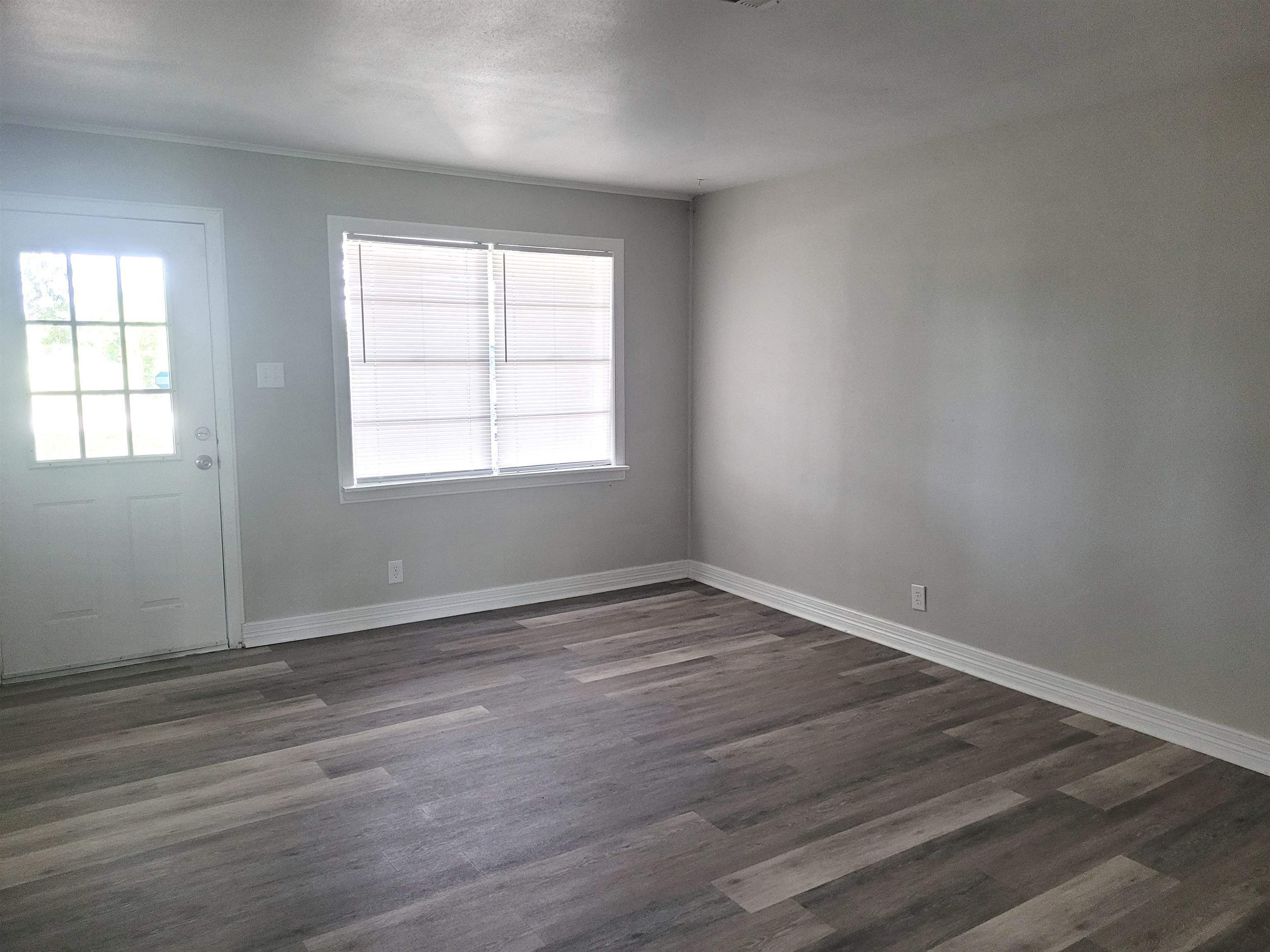 Property Photo: 525 Eldridge Dr. TX 77707