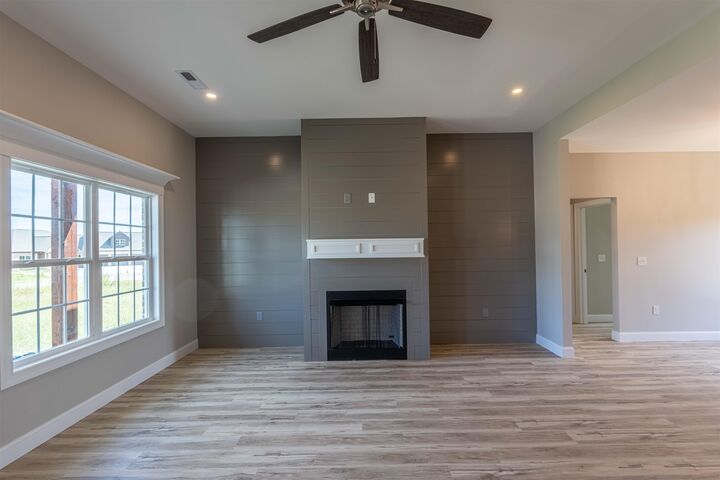 Property Photo:  250 Hummingbird Way  AL 35645 - KILLEN 