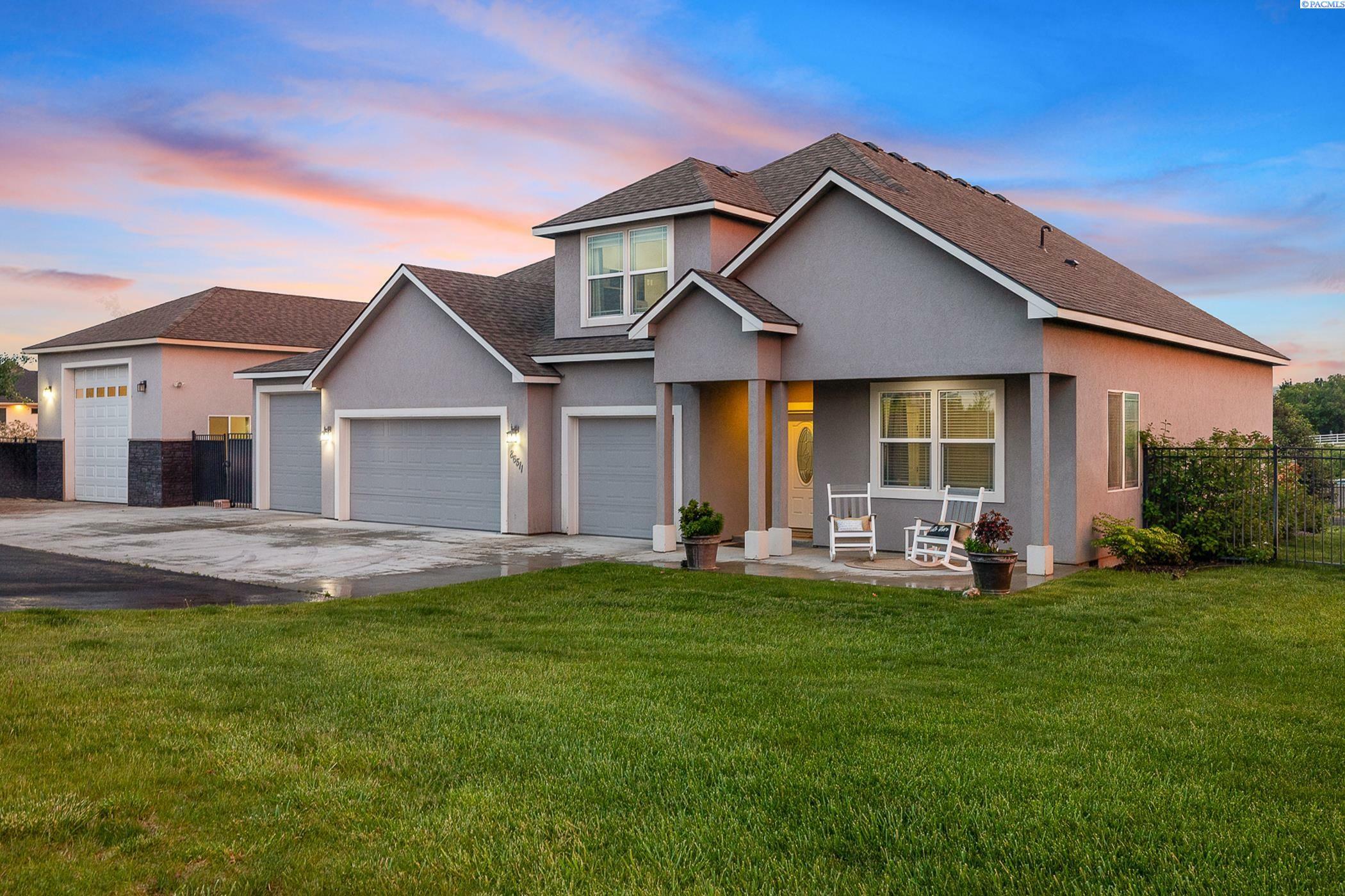 Property Photo: 86511 E Haven View Pr SE WA 99338-4504