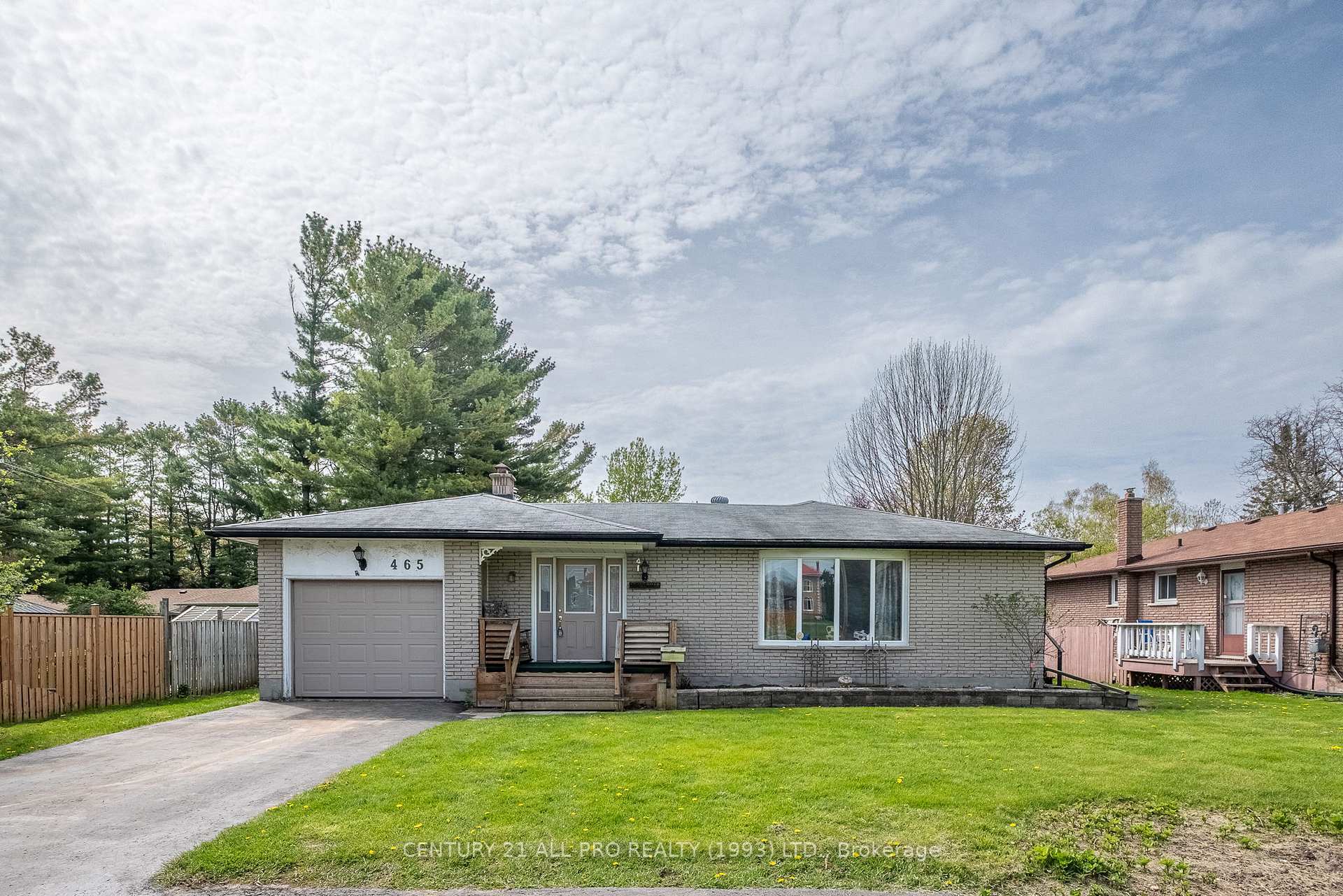 Property Photo:  465 King Street E  ON K9A 1M7 
