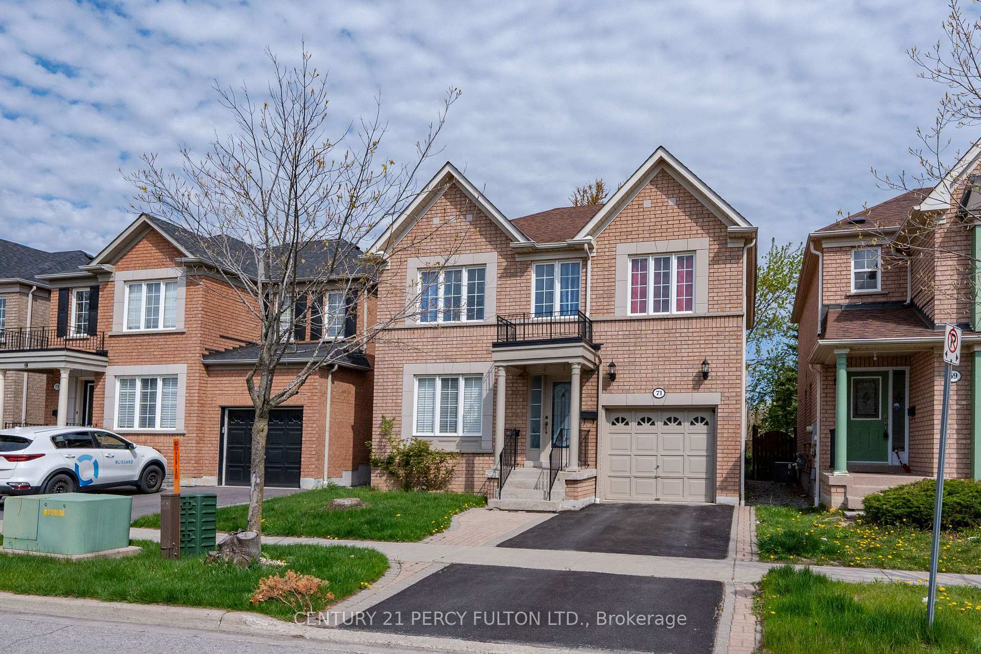 Property Photo: 71 Armitage Crescent ON L1T 4K9