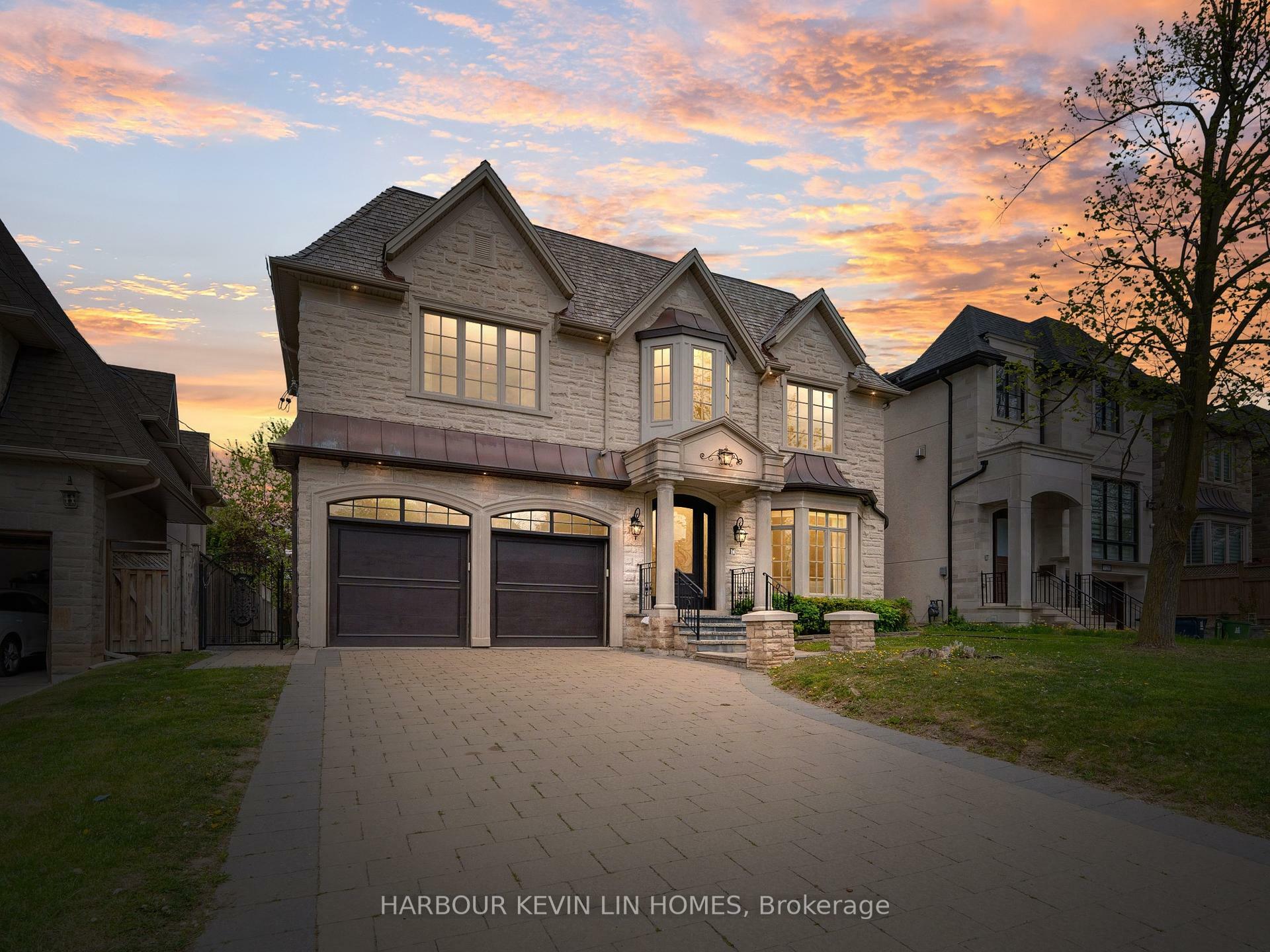 Property Photo: 172 Elmwood Avenue ON M2N 3M4
