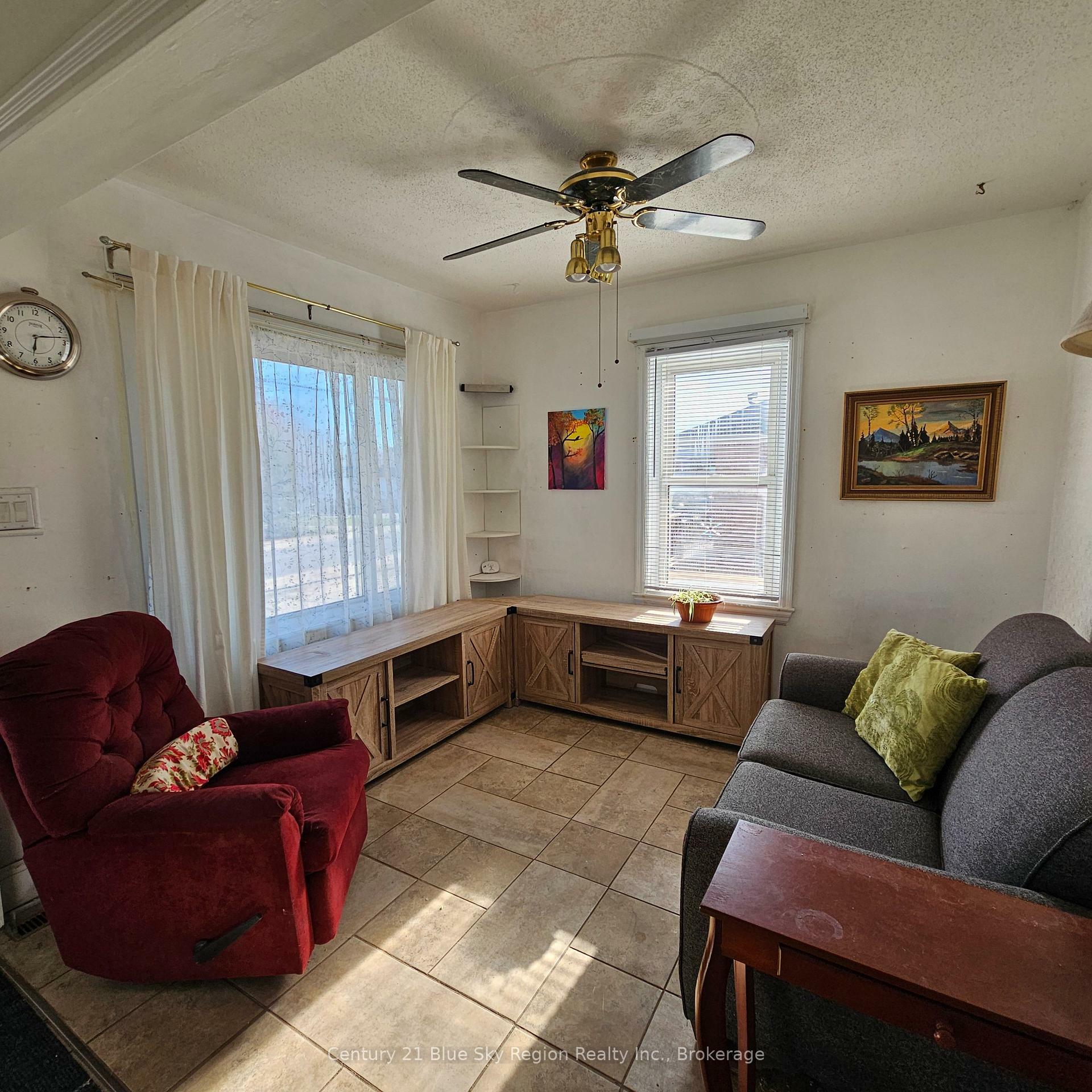 Photo de la propriété: 120 Milani Road ON P1B 7P3