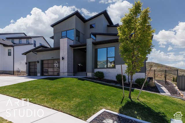 Property Photo: 1713 W Oakridge Cir UT 84043