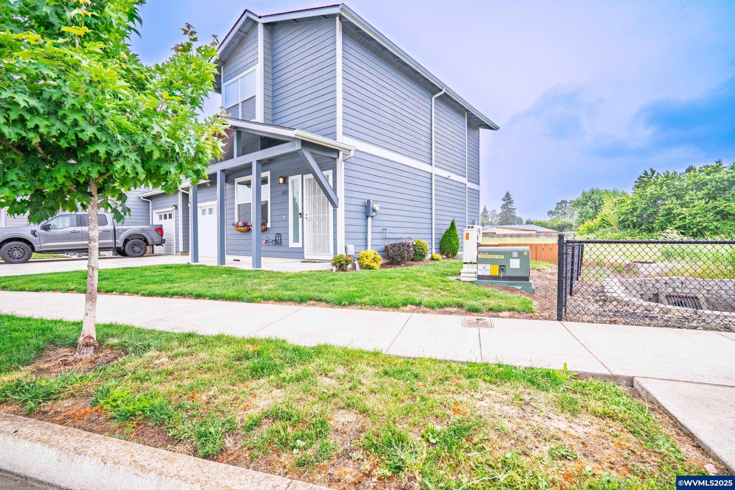 Property Photo: 1937 Stoltz Hill Rd OR 97355