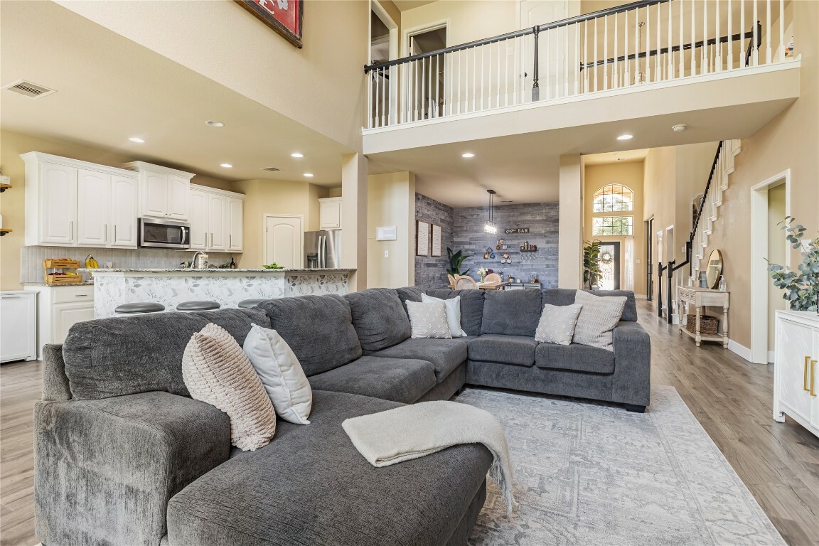 Property Photo: 607 Westbury Lane TX 78633