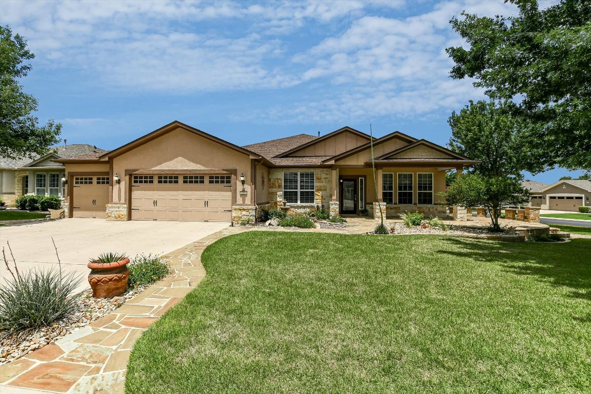 Property Photo: 214 Yellow Rose Trail SE TX 78633