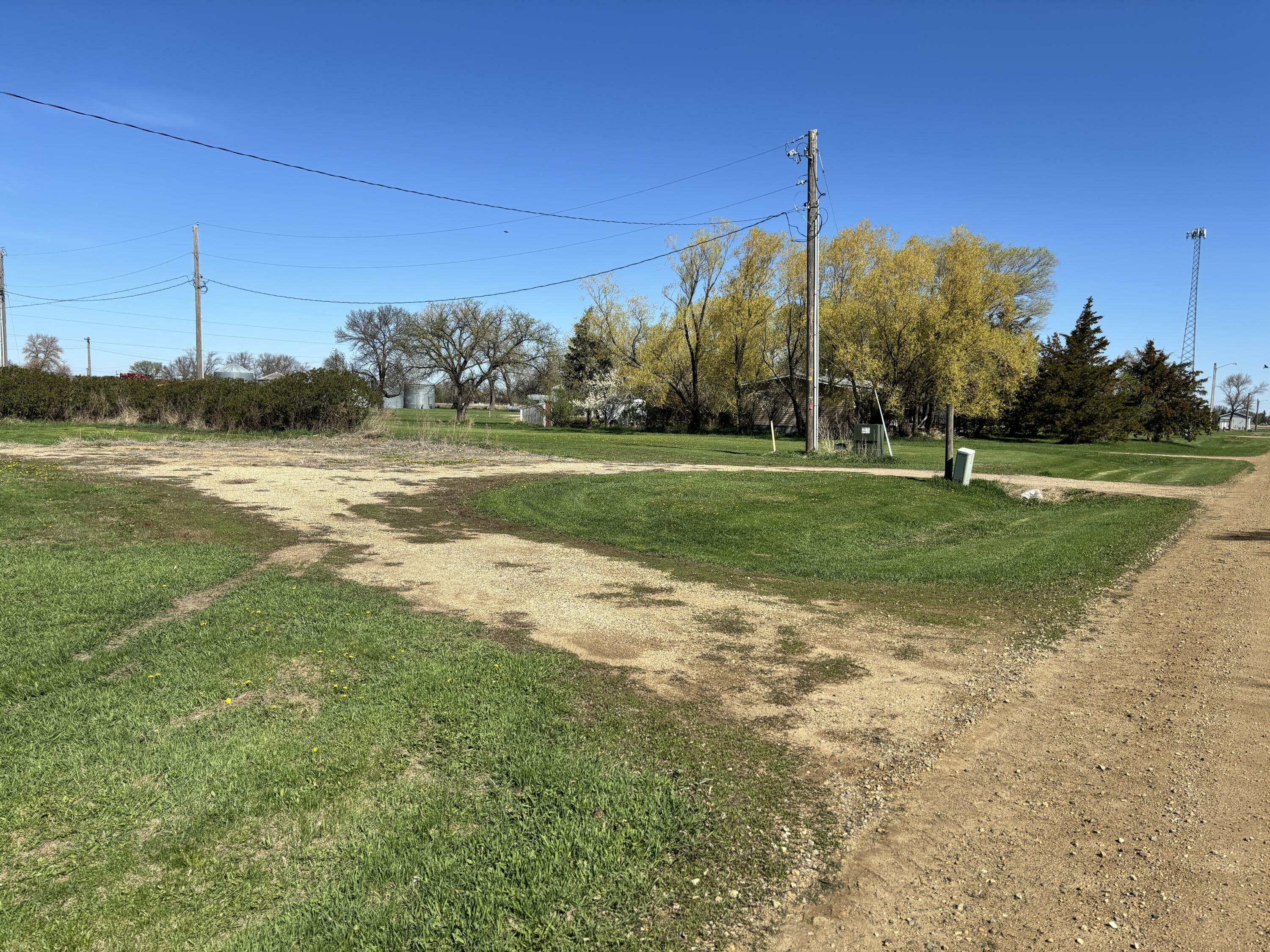 Property Photo: 42 Main St SD 57461