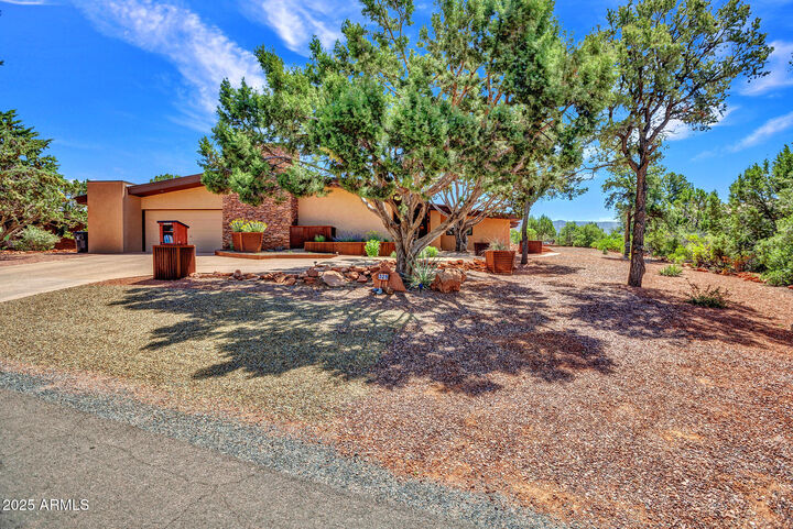 Property Photo: 325 Flaming Arrow Way AZ 86336