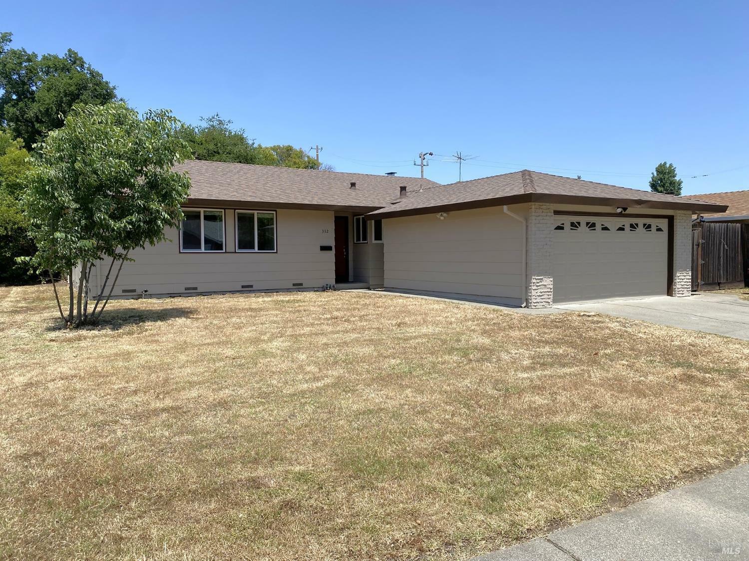 Property Photo: 312 Dahlia Street CA 94533