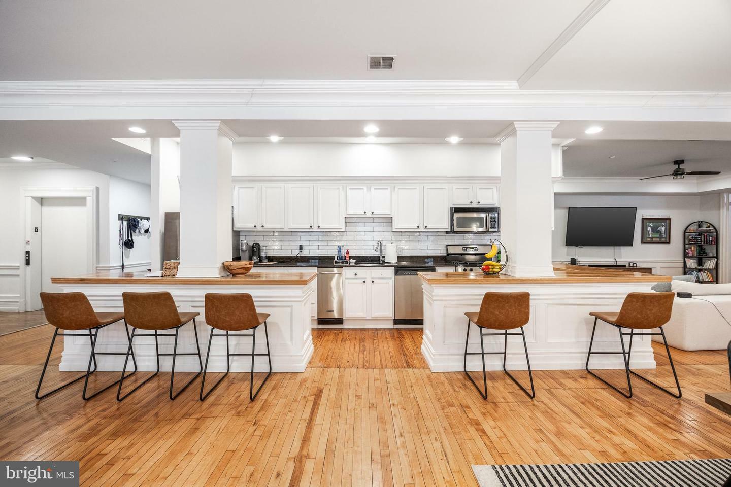 Property Photo: 237 N Bread Street 41 2 PA 19106