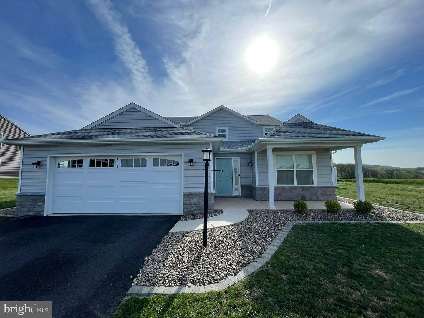 128 Eagle Road  Dillsburg PA 17019 photo